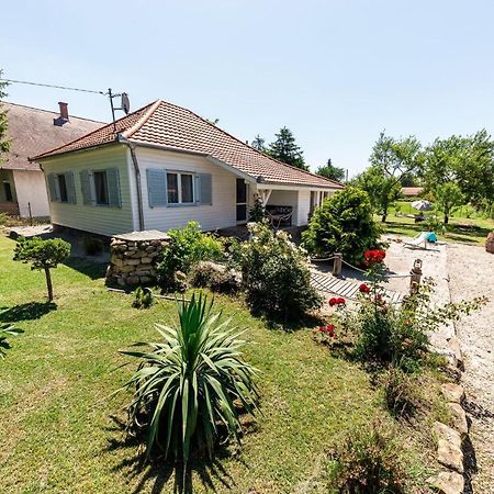 Berrybay Holidayhome Balatonkeresztúr Zewnętrze zdjęcie