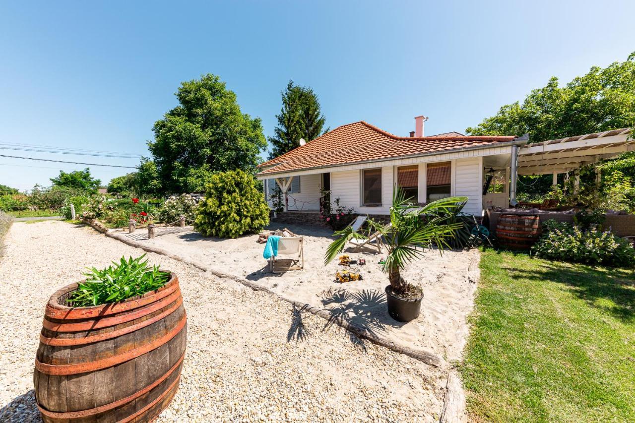 Berrybay Holidayhome Balatonkeresztúr Zewnętrze zdjęcie
